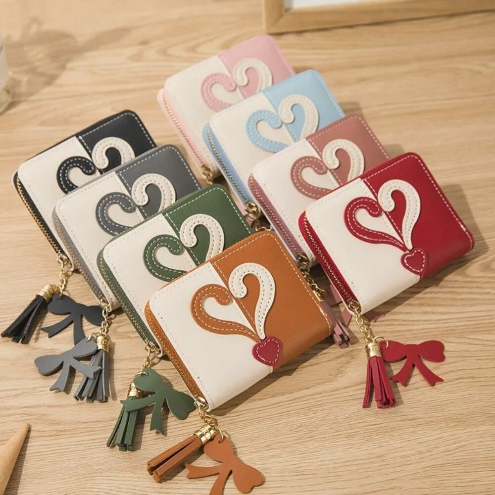 🌸.   #1423-38.  Heart color block zipper mini wallet